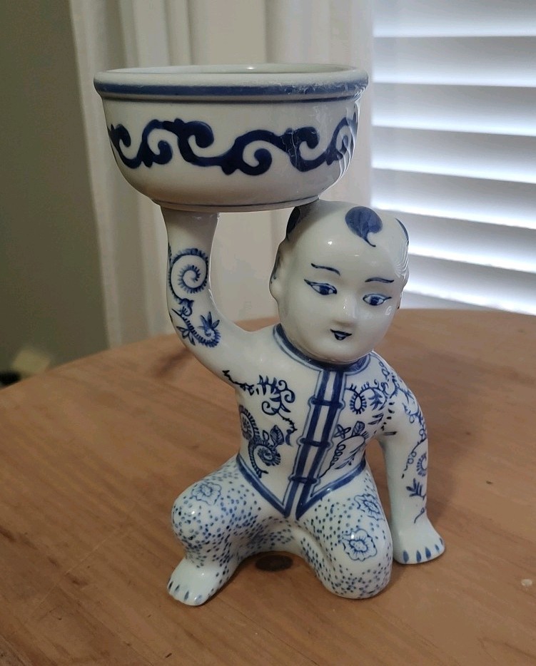 Vintage Ceramic Chinoiserie Man Holding Bowl 8
