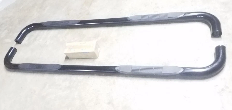 Juego de estriberas de tubo negro | Se adapta a Chevrolet Avalanche / Tahoe 2000-2020 Foto 4 de 4