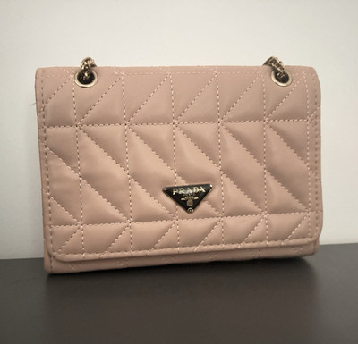 PRADA Damen Schultertasche rosa Leder rechteckig mit Logo & Kettenriemen