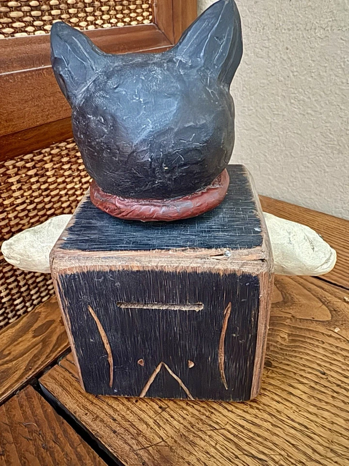 Vintage Black Cat Folk Art Thick Wood Coin Money Piggy Bank Hand Carved. RARE. - Image 3 of 4