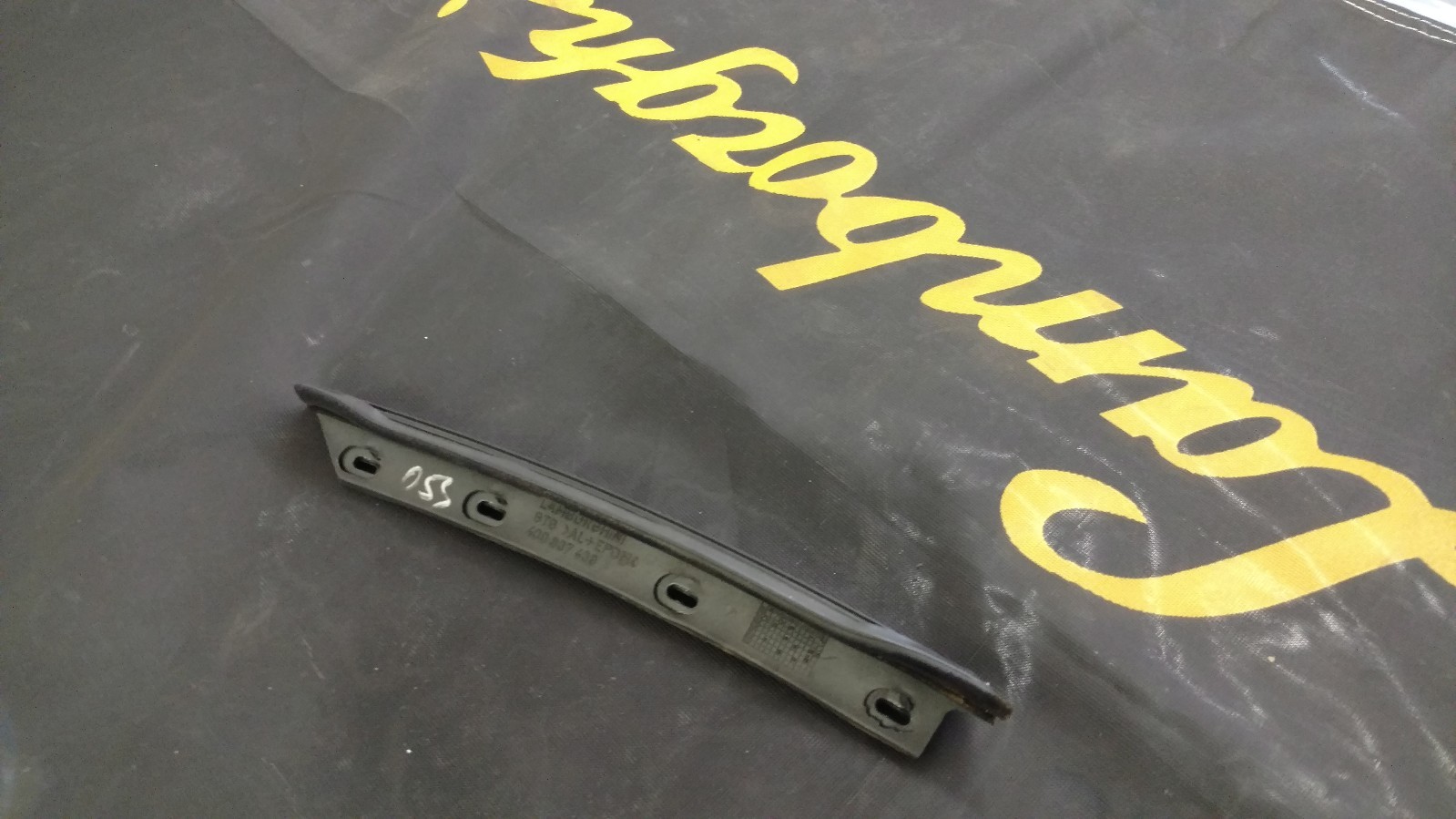 LAMBORGHINI GALLARDO LP560 DRIVER DOOR WEATHERSTRIP SEAL OEM 400837439