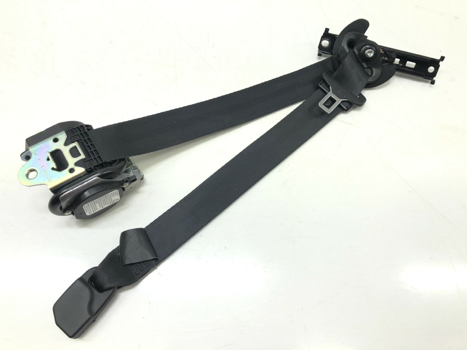 2014-2020 MASERATI QUATTROPORTE RIGHT PASSENGER FRONT SEATBELT RETRACTOR OEM.