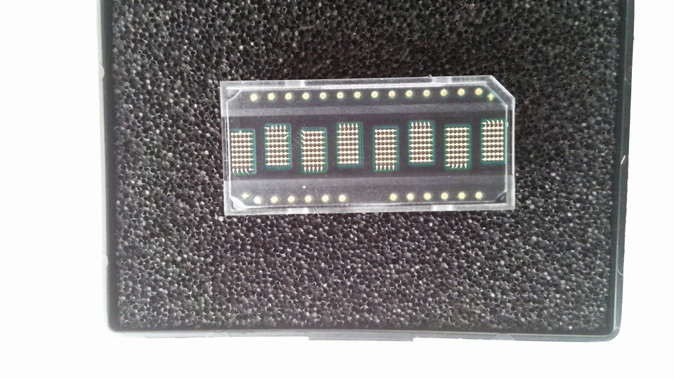 LED Anzeige/ HDSP-2113 - Punktmatrix 8-Digit - grün - 574 nm - NEU - Bild 2 von 4