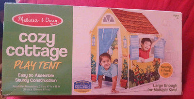 Melissa and Doug Cozy Cottage Play Tent 31