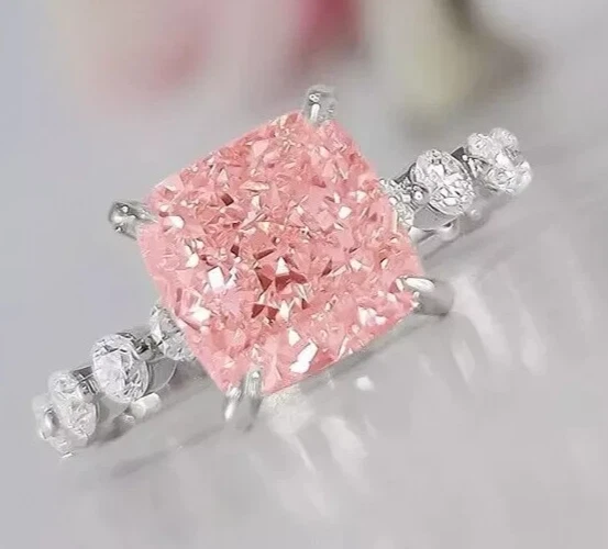 Anillo de diamantes rosas naturales con forma de cojín certificado de 5,00 quilates acabado en oro blanco VVS1 Foto 4 de 4