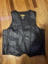 Vtg Universal Rider Black Leather Motorcycle Vest Men's Large Made in USA Snap