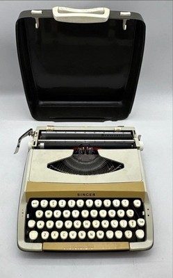 Vintage Singer Scholastic Smith Corona Corsair Typewriter w Carry Case England