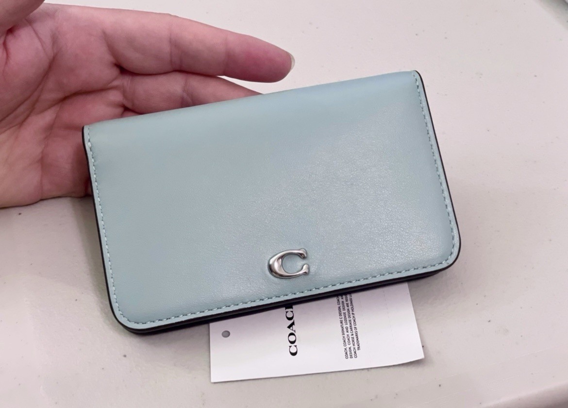 NWT Coach Essential Slim Card Case Wallet CR990 in Silver/Light 