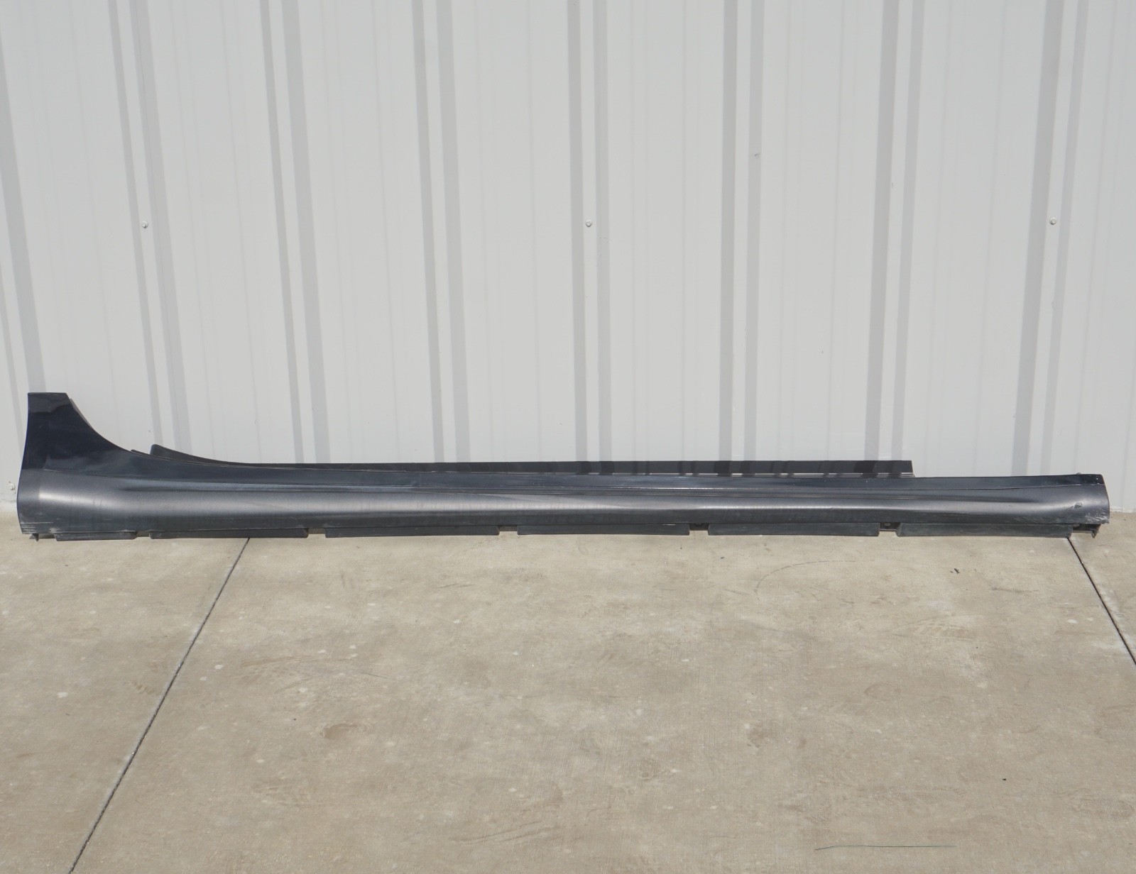 2014-2019 MASERATI GHIBLI SQ4 RIGHT PASSENGER SIDE SKIRT ROCKER PANEL MAROON OEM