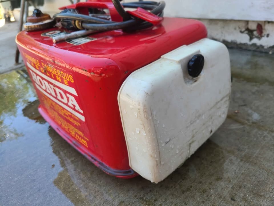 【USA vintage】携行缶 3 gallons portable fuel 3 Gal 12L Portable Boat Fuel Tank With Hose Connector For