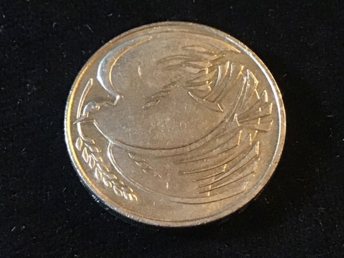 Rare 1995 British UK GB £2 Pound Dove Of Peace 50 Years End WWII Coin Nice