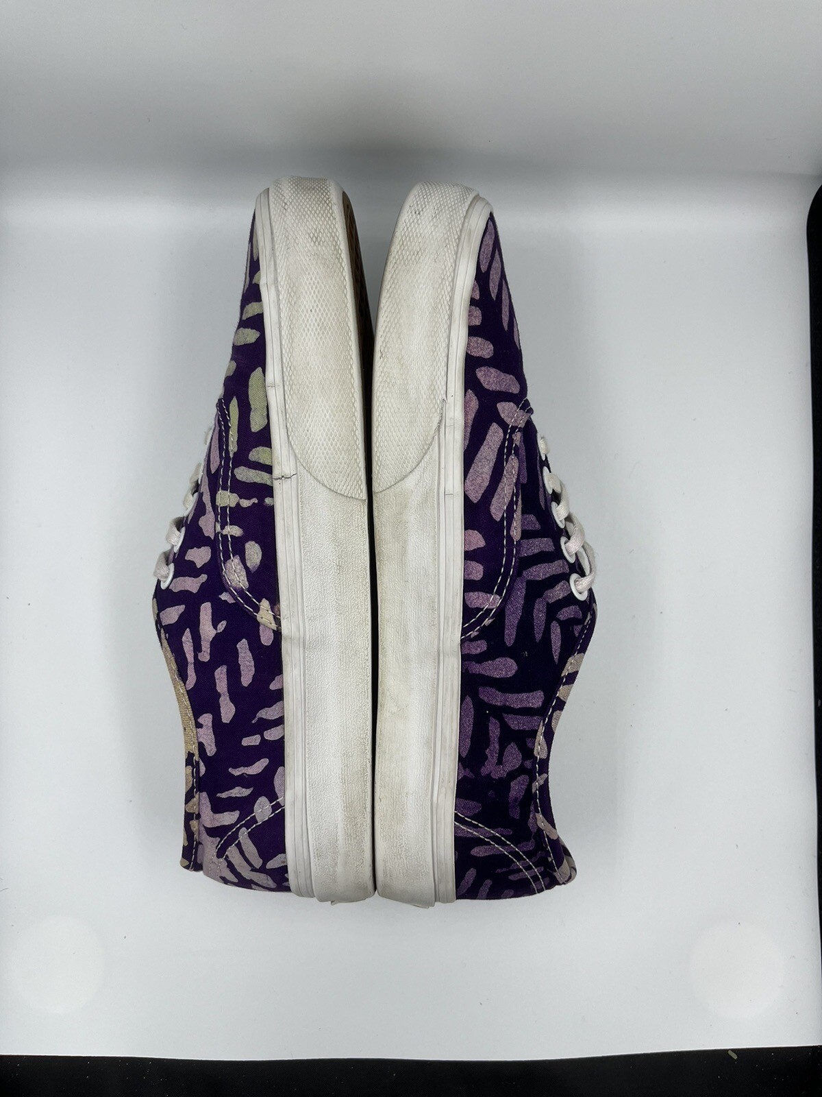 Vans Authentic in Della Batik purple Womens 8.5, Mens 7, Rare Older Style image 5