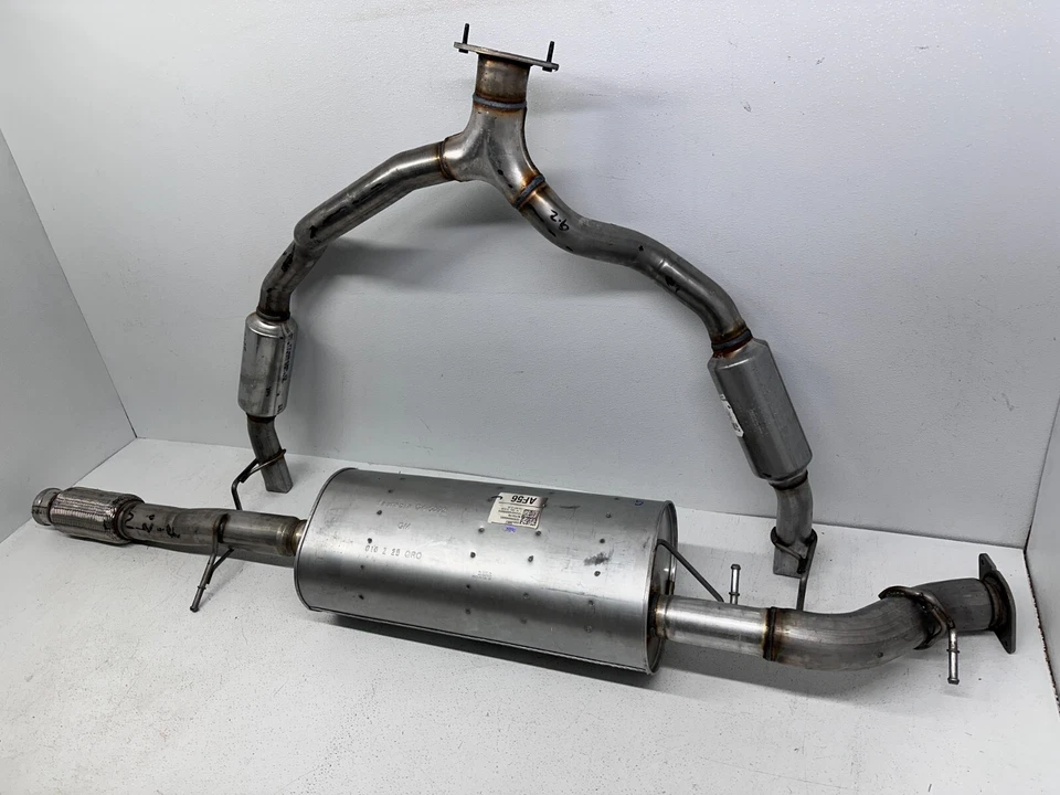 New 2021-2024 Cadillac Escalade ESV 6.2L V8 Front Rear Muffler Pipe 85653997 OEM - Image 3 of 4