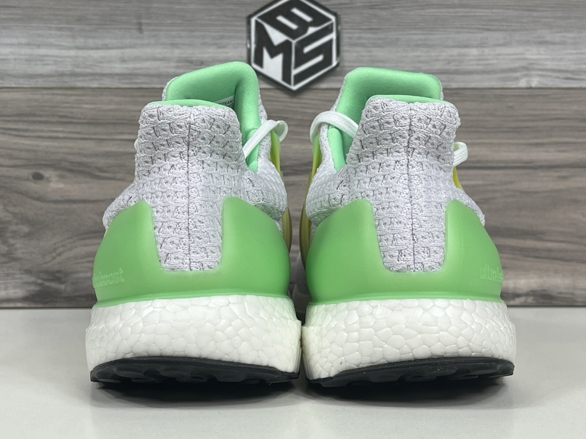 10M - [NEW] Men\'s adidas UltraBoost 5.0 DNA Running Shoes White GV8730 Amazon.com: נעלי אדידס Ultraboost 5.0 DNA לגברים, לבן/לבן  main image 2