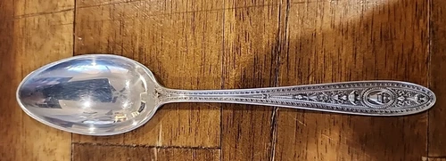 International Sterling WEDGWOOD DEMITASSE SPOON 4 1/8" - 10 grams - Monogram P