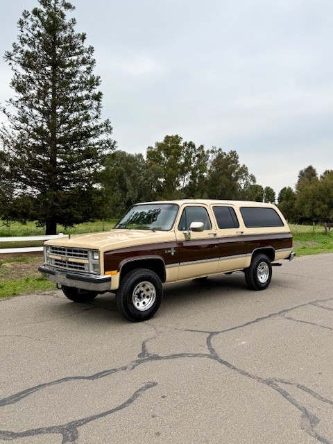 1988 Chevrolet Suburban for sale in Clovis California