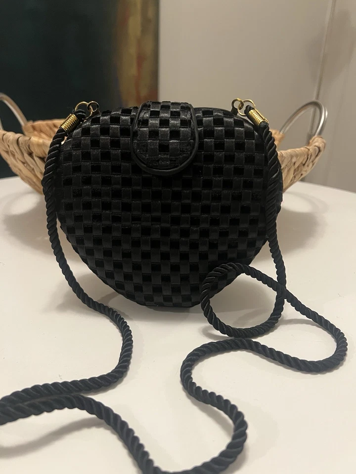 Vintage Neiman Marcus Satin And Velvet Heart Shape Evening Bag Satin Cord - Image 3 of 4