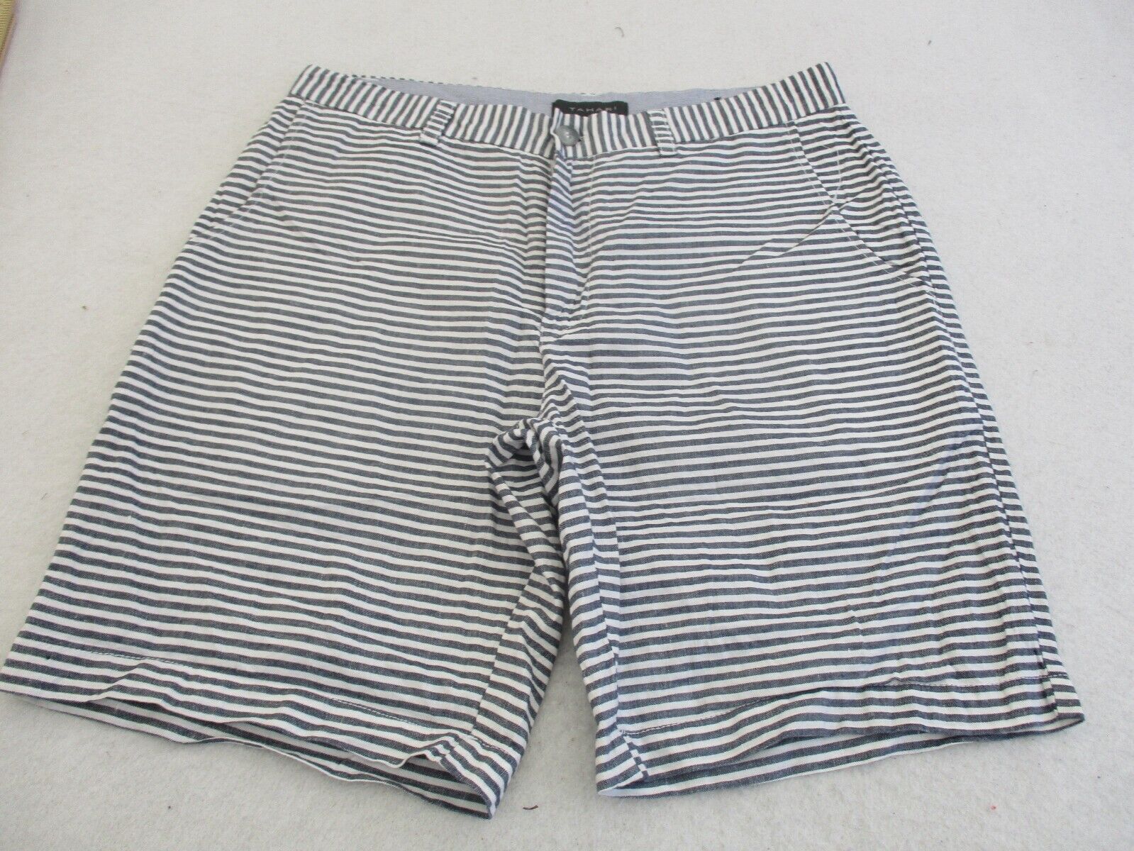 Tahari Striped shorts sz 33