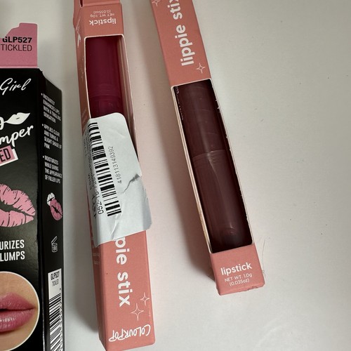 Lote de maquillaje de labios (lápiz labial, brillo de labios, relleno de labios) Covergirl Revolution L. A. Niña - Imagen 2 de 9