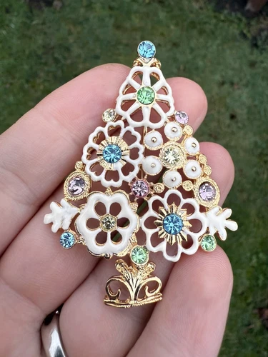 Vintage Christmas Tree Star Gold Tone Lapel Pin Brooch 2.25” Enamel Rhinestones