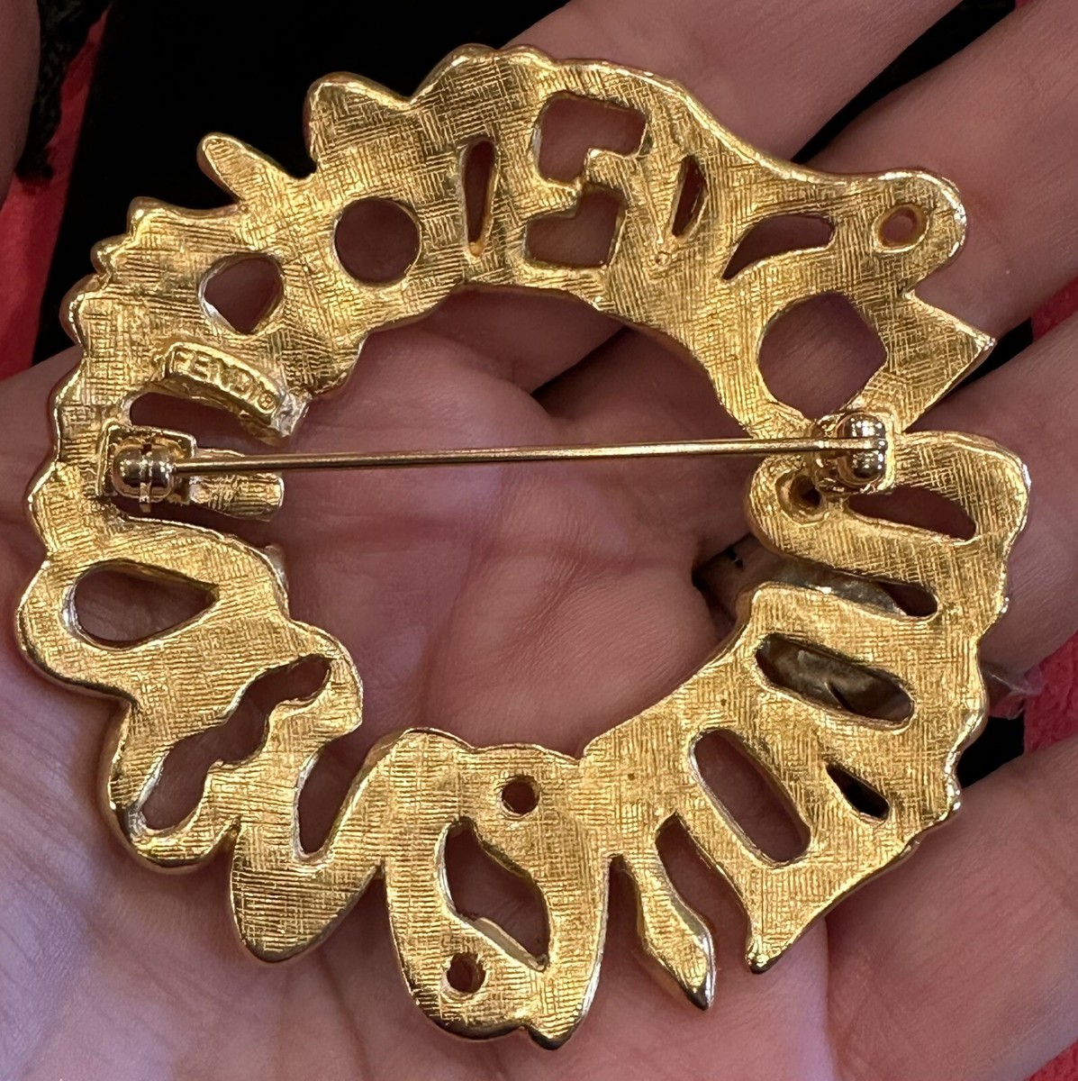 VINTAGE FENDI GOLD PLATED ZODIAC ROUND BROOCH | eBay