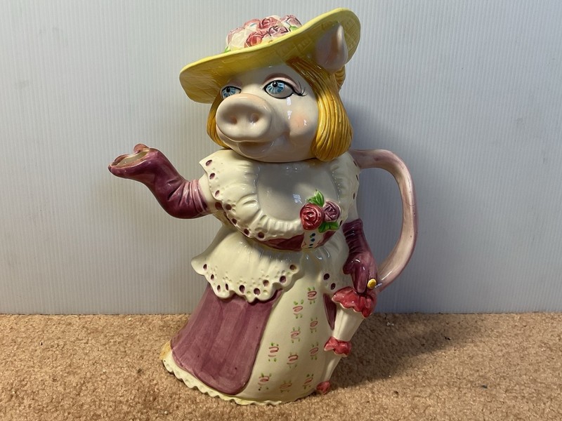 Muppets Miss Piggy Tea Pot Sigma Taste Setter Vintage  1980s Japan Nice piece