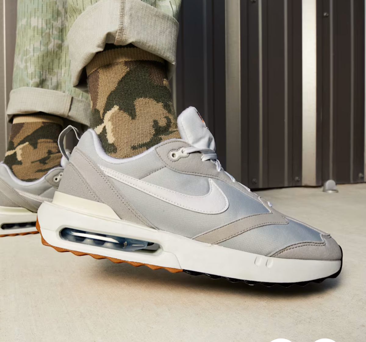 Nike Air Max Dawn Grey Fog DJ3624-002 Mens Size 10.5 New Nike Air Max Dawn Grey Fog DJ3624-002 Mens Size 10.5 New  main image 2