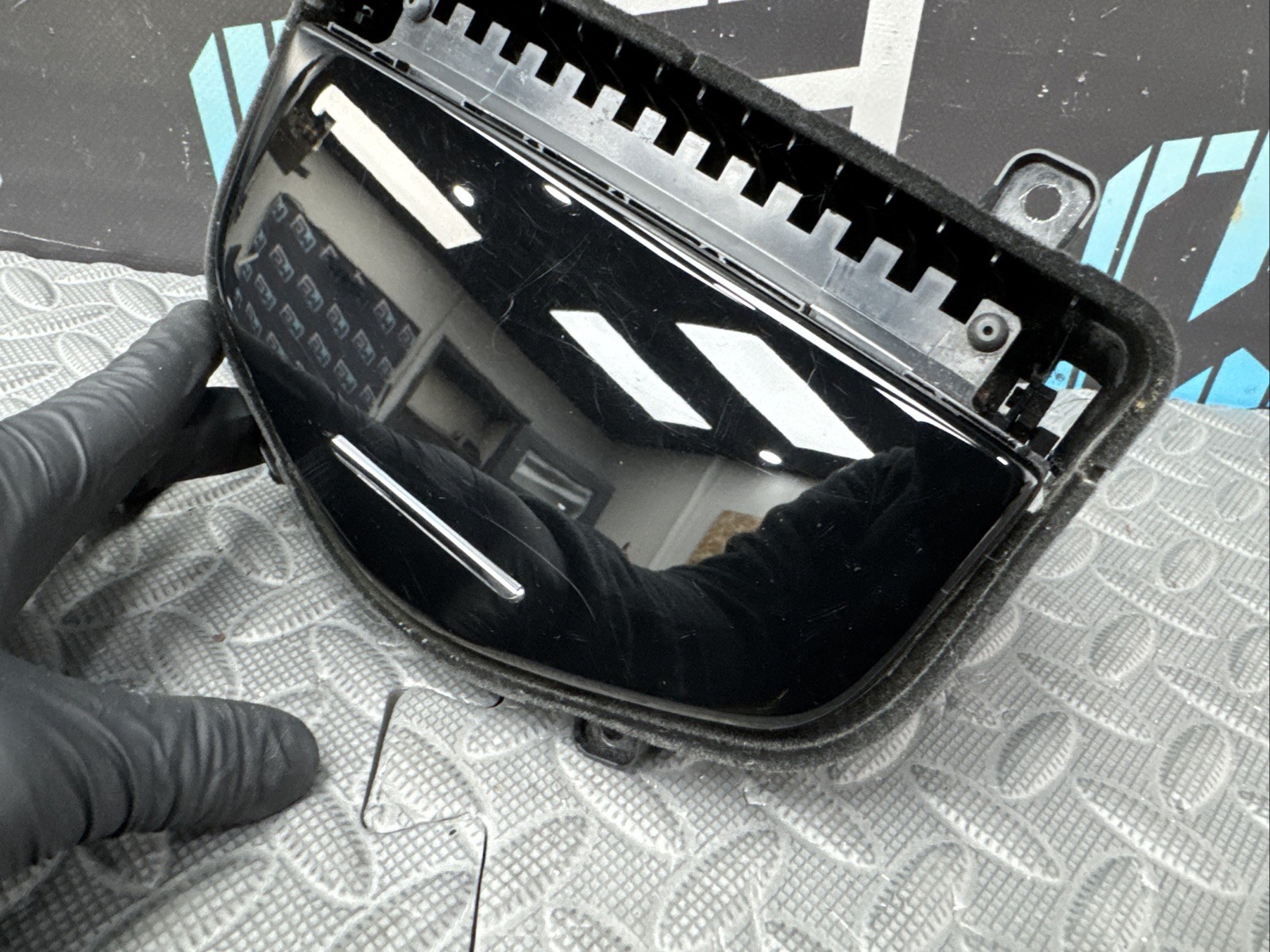 OEM 2017-2024 MASERATI GHIBLI CENTER CONSOLE STORAGE COMPARTMENT CUBBY *NOTE