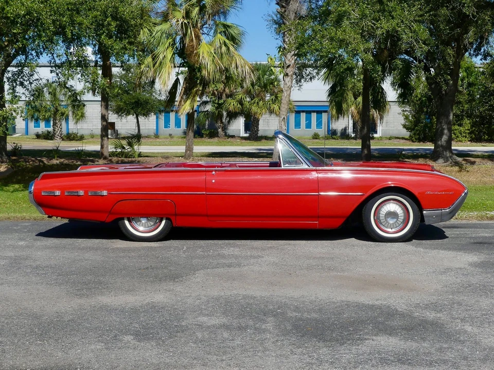 Ford Thunderbird 1962 convertible Foto 4 de 4