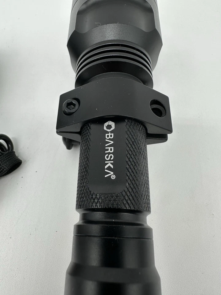 Used Barska FLX 1200 Lumen Tactical Flashlight BA11630, NO BATTERIES - Изображение 2 из 4