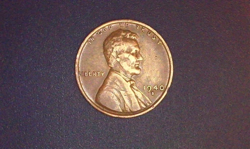 1940 S Lincoln Cent - Very Good - Reverse Slightly Off Center