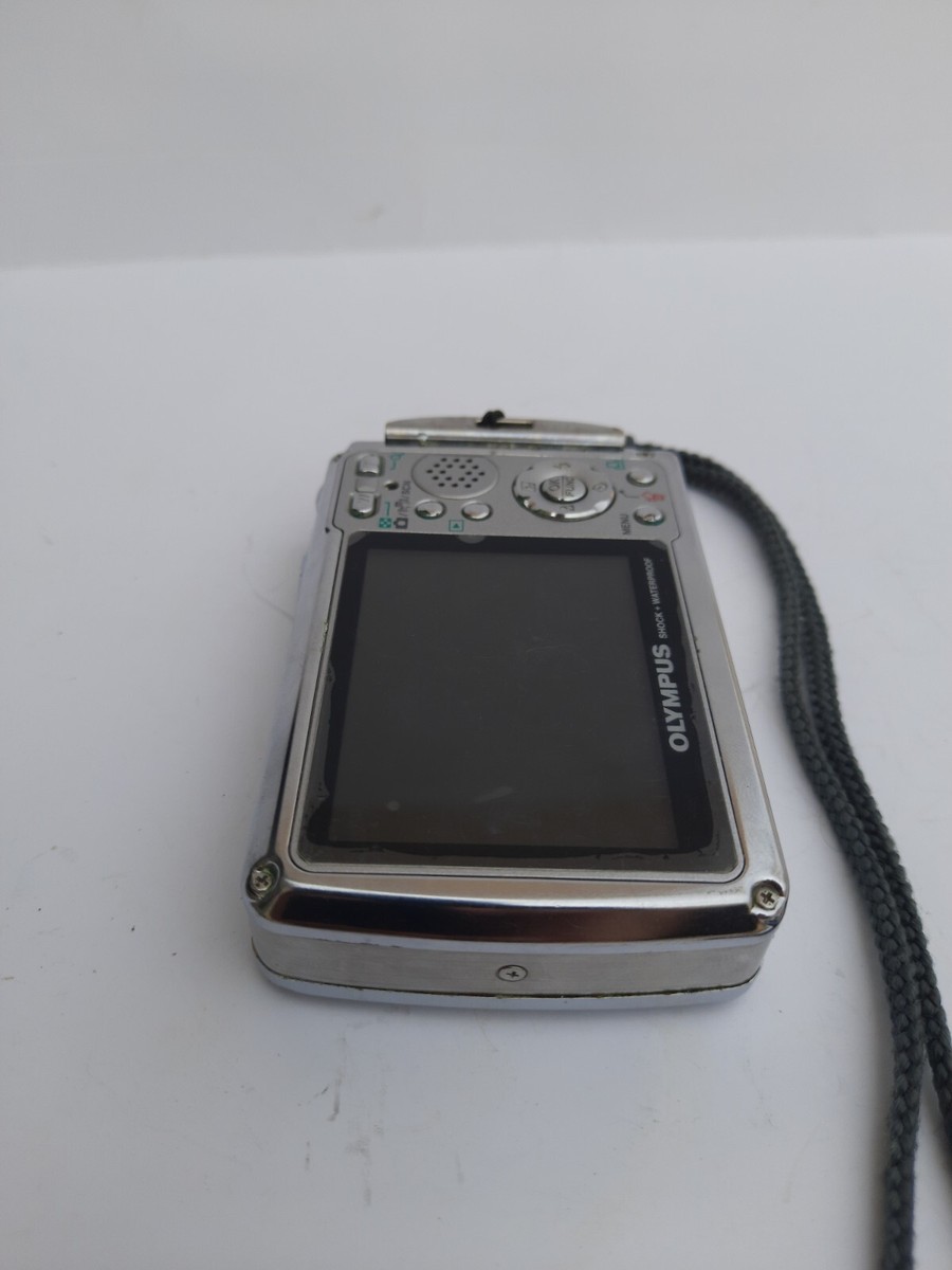 OLYMPUS U720SW Digital Camera,shock+waterproof metal body 7,1 MP