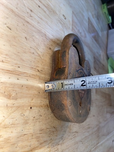 Vintage Winchester Padlock Lot With 2 Keys – Rustic Patina, Perfect For Man Cave Or Gunsmith Display
