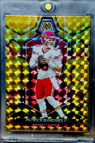 Patrick Mahomes RARE GOLD REFRACTOR PRIZM INVESTMENT CARD MOSAIC SSP CHIEFS MINT