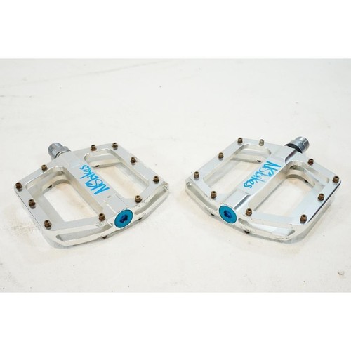 NS BIKES 390g flat pedal, box included Used - Picture 8 of 10