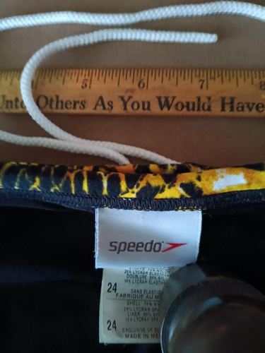 Speedo Diving Swim Brief, Snake Skin, Boy's Size 24. - Picture 6 of 6