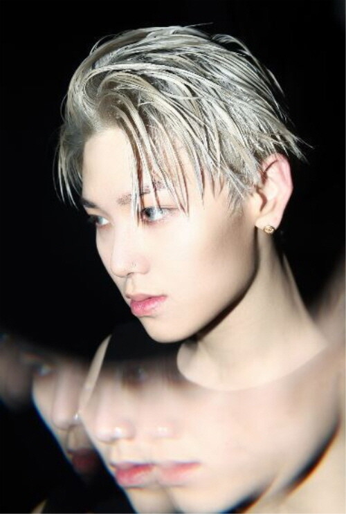 K-POP・アジア B.A.P ZELO the 1st mini album DISTANCE Amazon.com: B.A.P Zelo - [Distance] 1st Solo Normal CD+1p