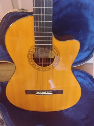 Alvarez Artist CY127CE Classical Cutaway Guitar Natural Full Size w/ Hard Case