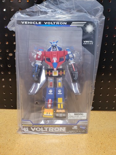 Vehicle Voltron Vinyl 9" Tall - New Still in Packaging - Picture 2 of 4