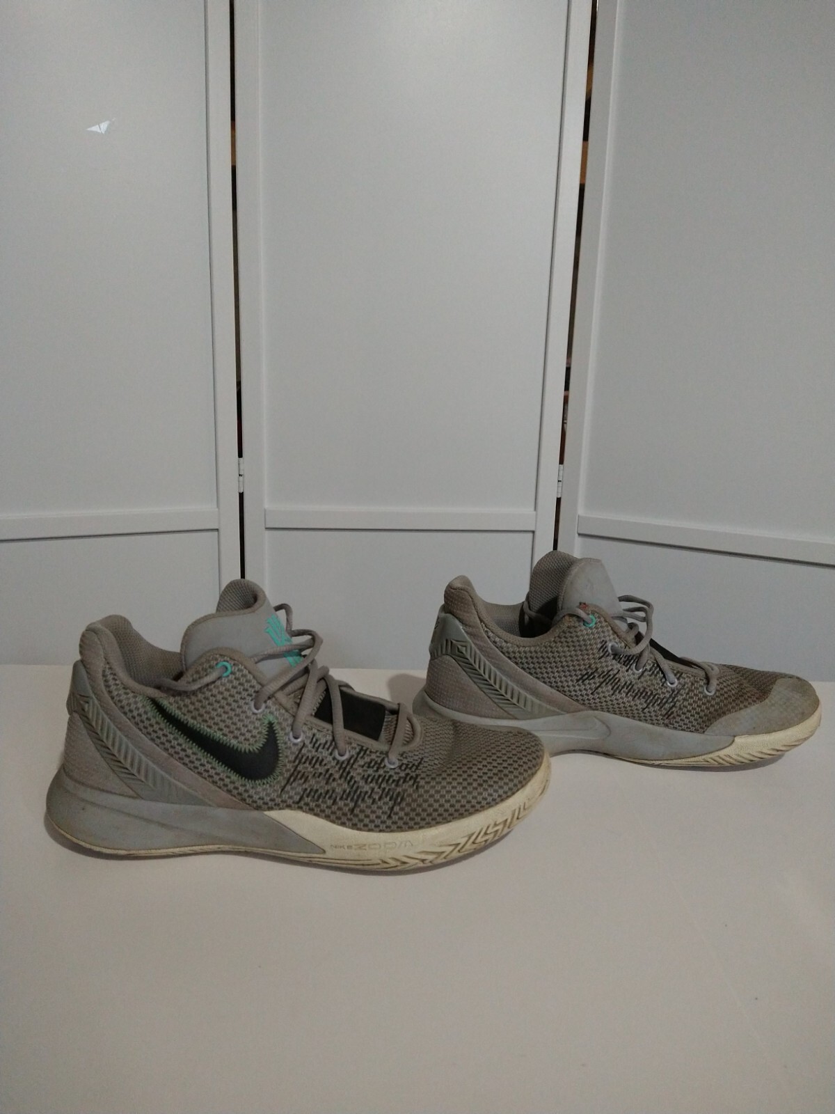 kyrie flytrap 2 grey