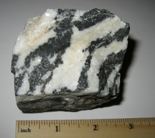 2.7" BEAUTIFUL NATURAL ROUGH STRIPED BLACK & WHITE ZEBRA STONE MEXICO