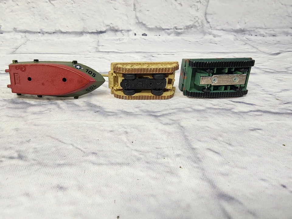 3 Pcs 1997 Mattel Hot Wheels Planet Micro Tank Pibber Missle MRLS Micro Machines - Image 4 of 4