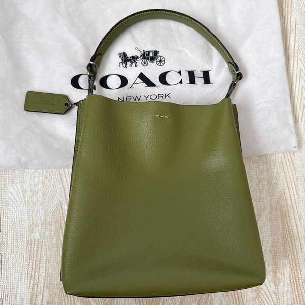 COACH Green Leather Bucket Bag Shoulder Crossbody Strap Dust Bag Included