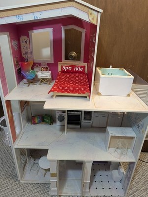 Rainbow High Doll House - No Box, All Accessories & Furniture Included