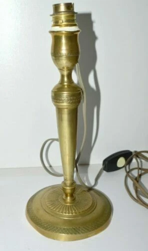 Pied de lampe du XIXe siècle en laiton