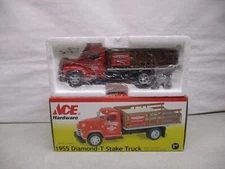 1st Gear Ace Hardware 1955 Diamond T Stake Truck 1/34