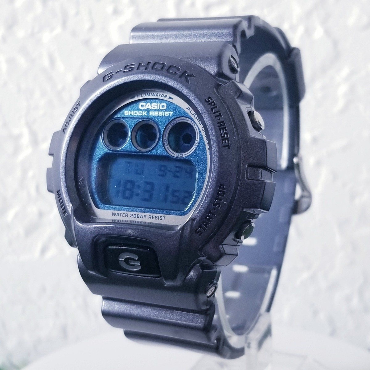 ⌚Rare Casio G-Shock DW6900MF in metallic blue men's digital sport