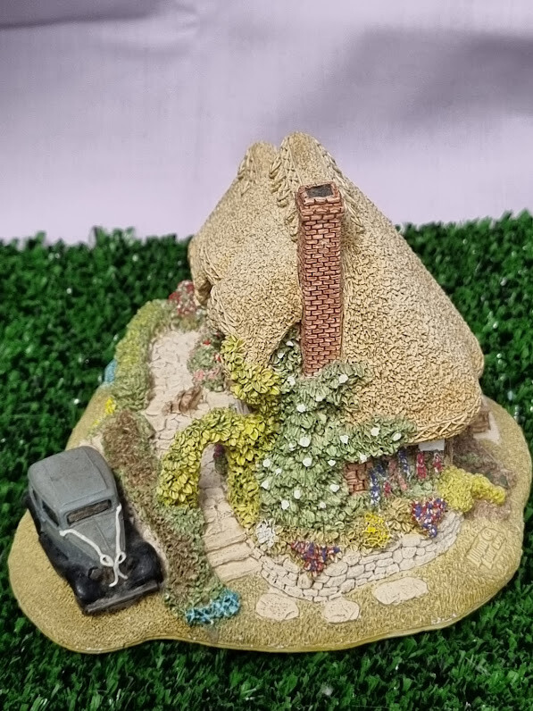 VERY RARE ** Lilliput Lane** Heaven Lea Cottage** Special C Club