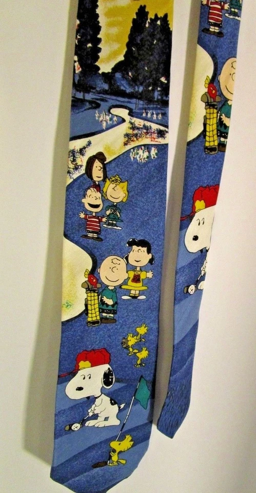 Gravata Snoopy PEANUTS Birdie on the Green Neck Charlie Brown golfe 100% seda - Imagem 2 de 3