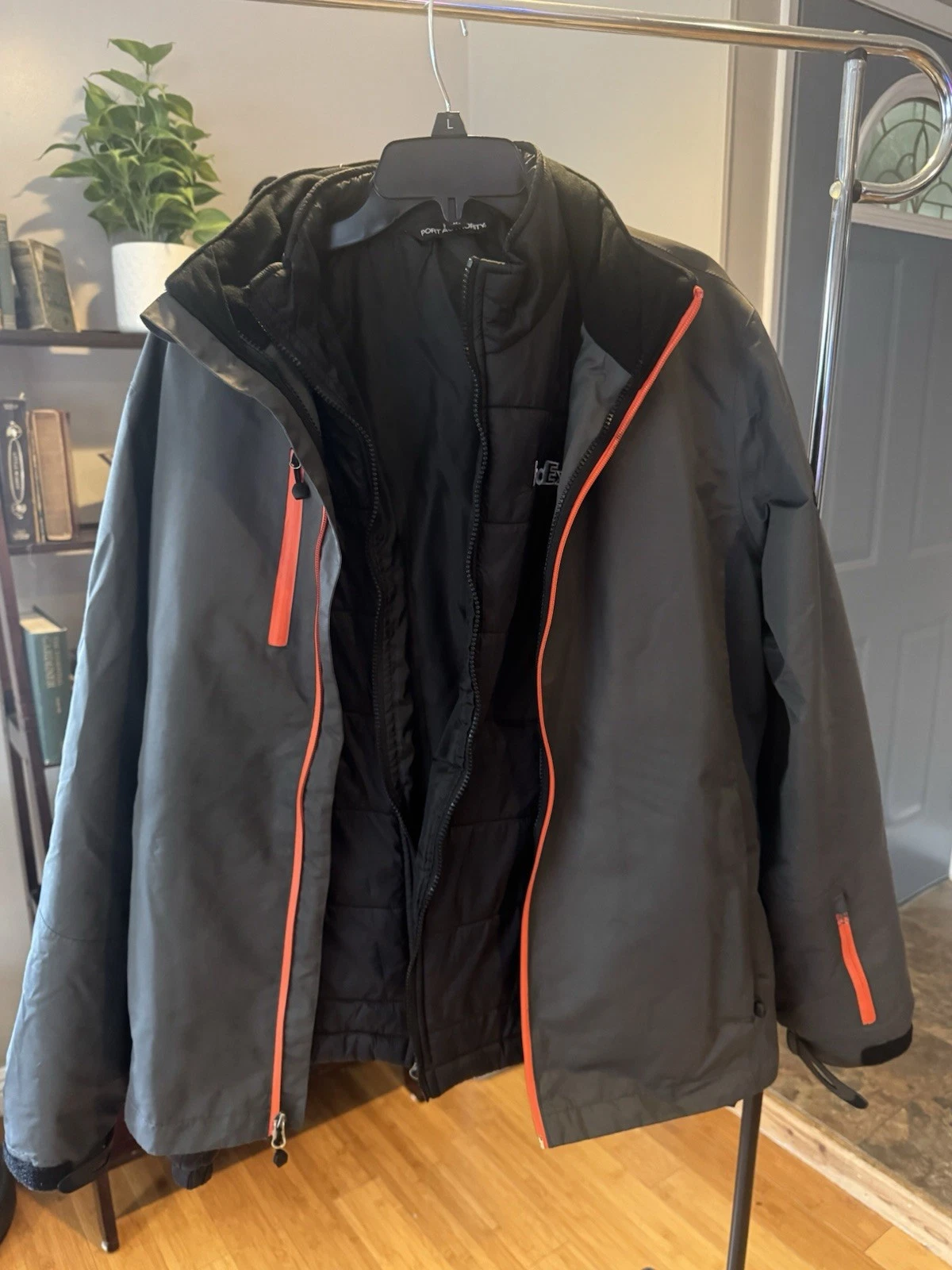 Men’s Medium Port Authority Long Sleeve Vortex Waterproof 2 In 1 Jacket J332